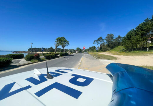 Implántase o sentido único no acceso á praia da Lombiña-Cabío